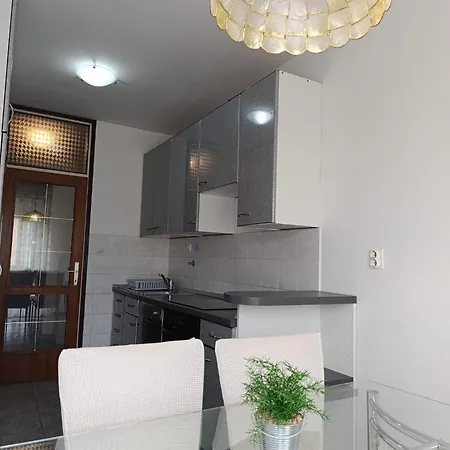 Azure Apartment *