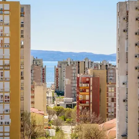 Azure Apartament *